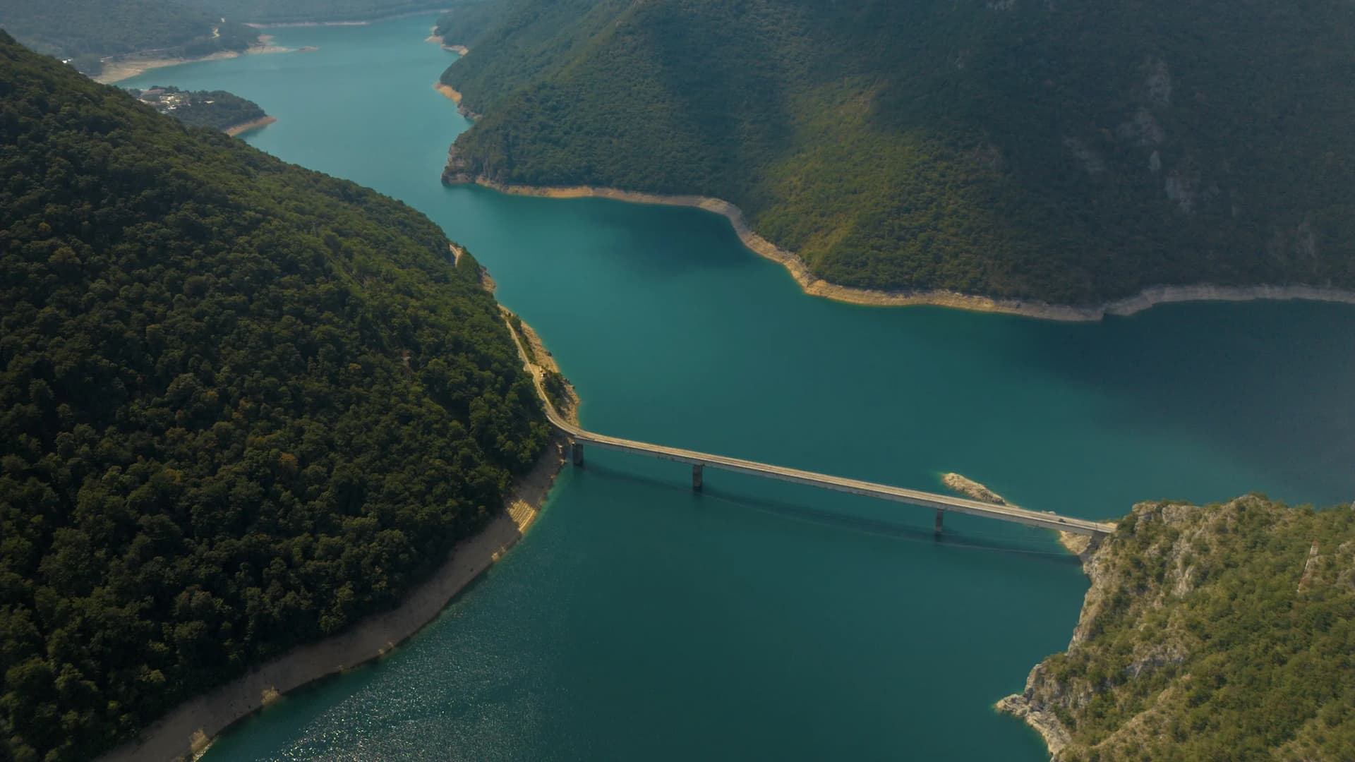 Road trip kroz Crnu Goru: Iznajmljivanje auta za doživljaj Crne Gore 2026.